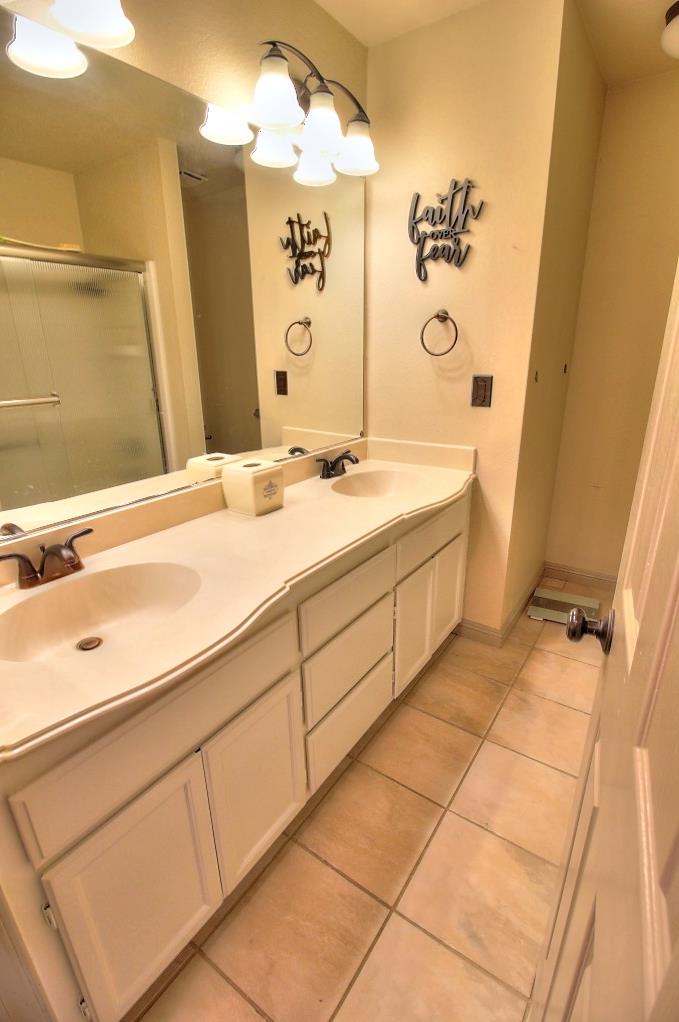 Detail Gallery Image 49 of 70 For 1518 Glenwood Ct, Escalon,  CA 95320 - 4 Beds | 3 Baths