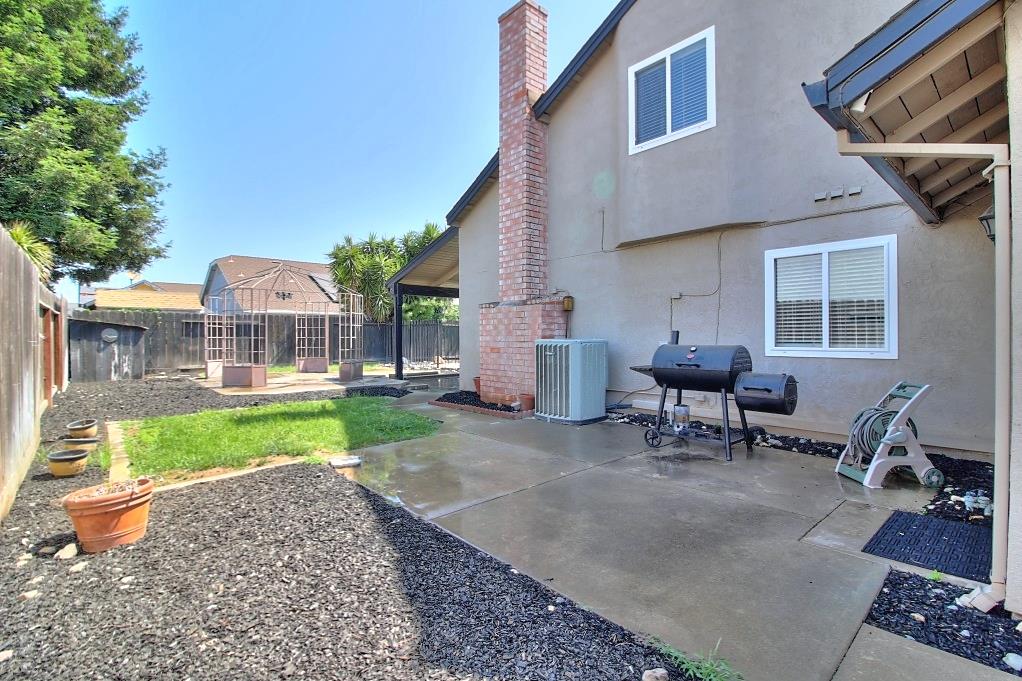 Detail Gallery Image 64 of 70 For 1518 Glenwood Ct, Escalon,  CA 95320 - 4 Beds | 3 Baths