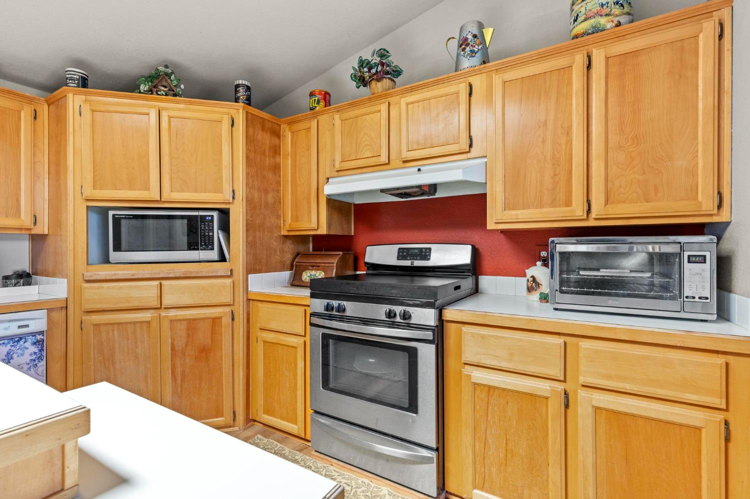 Detail Gallery Image 11 of 67 For 536 Young Ave, Arbuckle,  CA 95912 - 3 Beds | 2 Baths