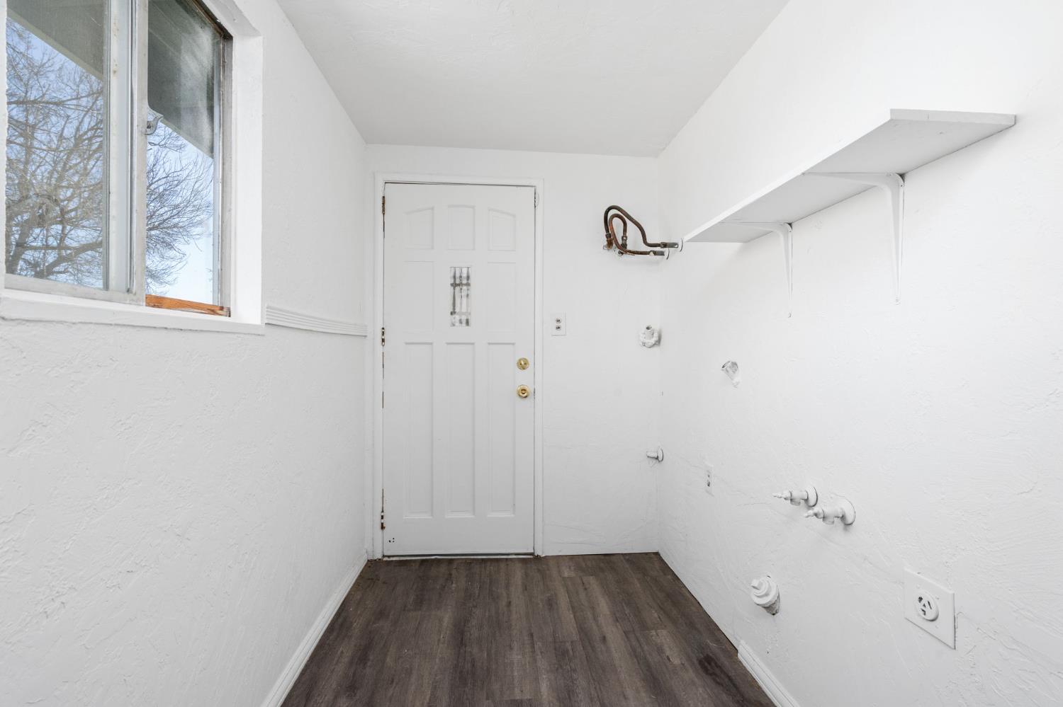 Detail Gallery Image 18 of 41 For 7305 Highway 41, Lemoore,  CA 93245 - 4 Beds | 2/1 Baths
