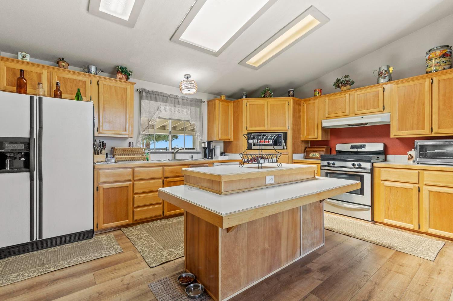 Detail Gallery Image 9 of 67 For 536 Young Ave, Arbuckle,  CA 95912 - 3 Beds | 2 Baths