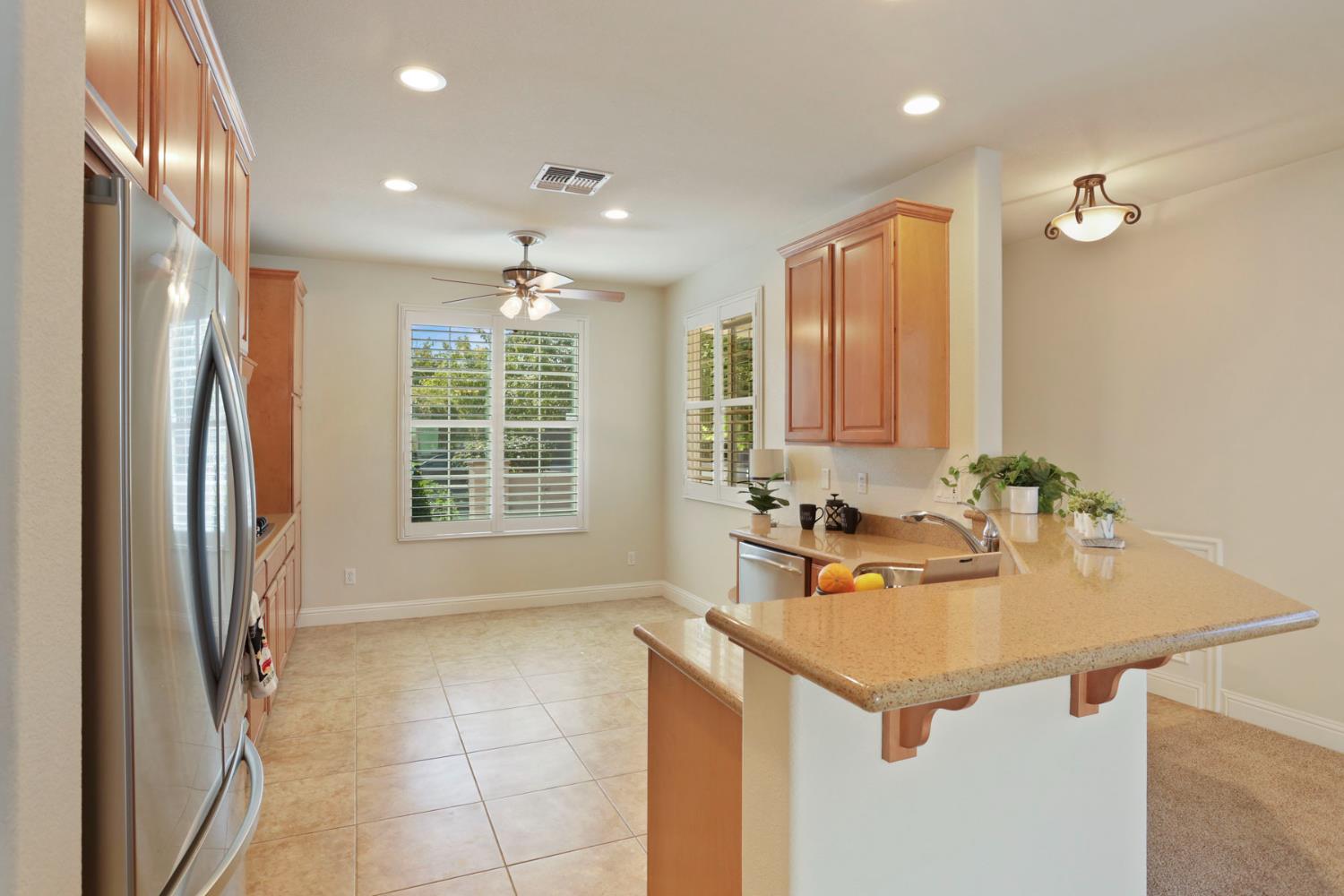 Detail Gallery Image 13 of 50 For 2375 Pepper Tree Ln, Manteca,  CA 95336 - 2 Beds | 2 Baths