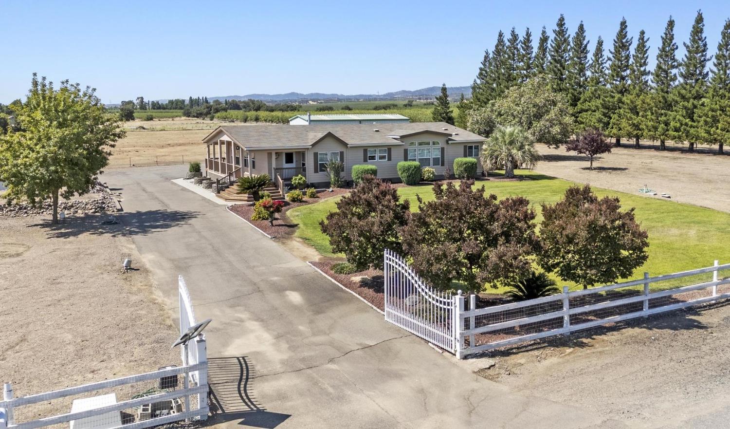 Detail Gallery Image 1 of 67 For 536 Young Ave, Arbuckle,  CA 95912 - 3 Beds | 2 Baths