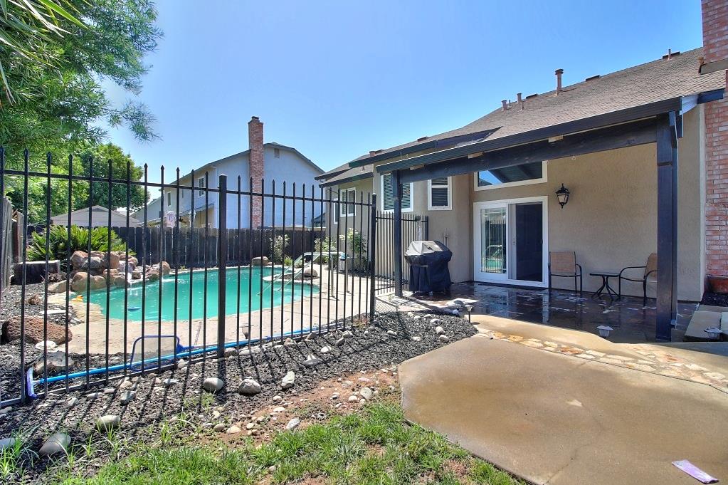 Detail Gallery Image 68 of 70 For 1518 Glenwood Ct, Escalon,  CA 95320 - 4 Beds | 3 Baths