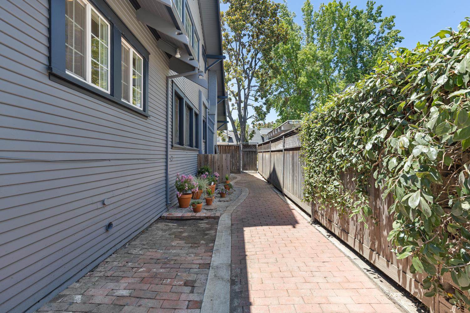 Detail Gallery Image 55 of 62 For 1744 N Hunter St, Stockton,  CA 95204 - 4 Beds | 4 Baths