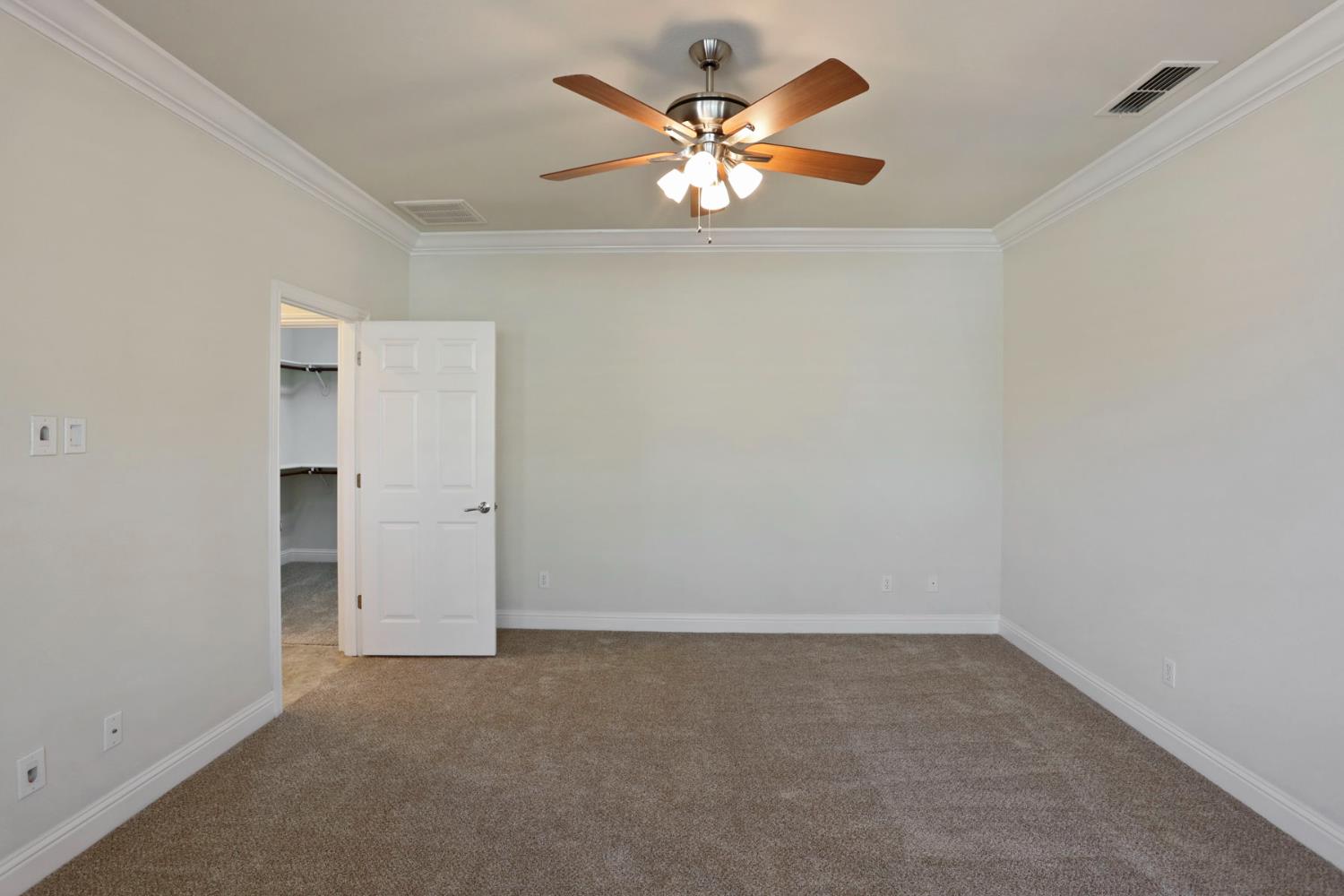 Detail Gallery Image 34 of 50 For 2375 Pepper Tree Ln, Manteca,  CA 95336 - 2 Beds | 2 Baths