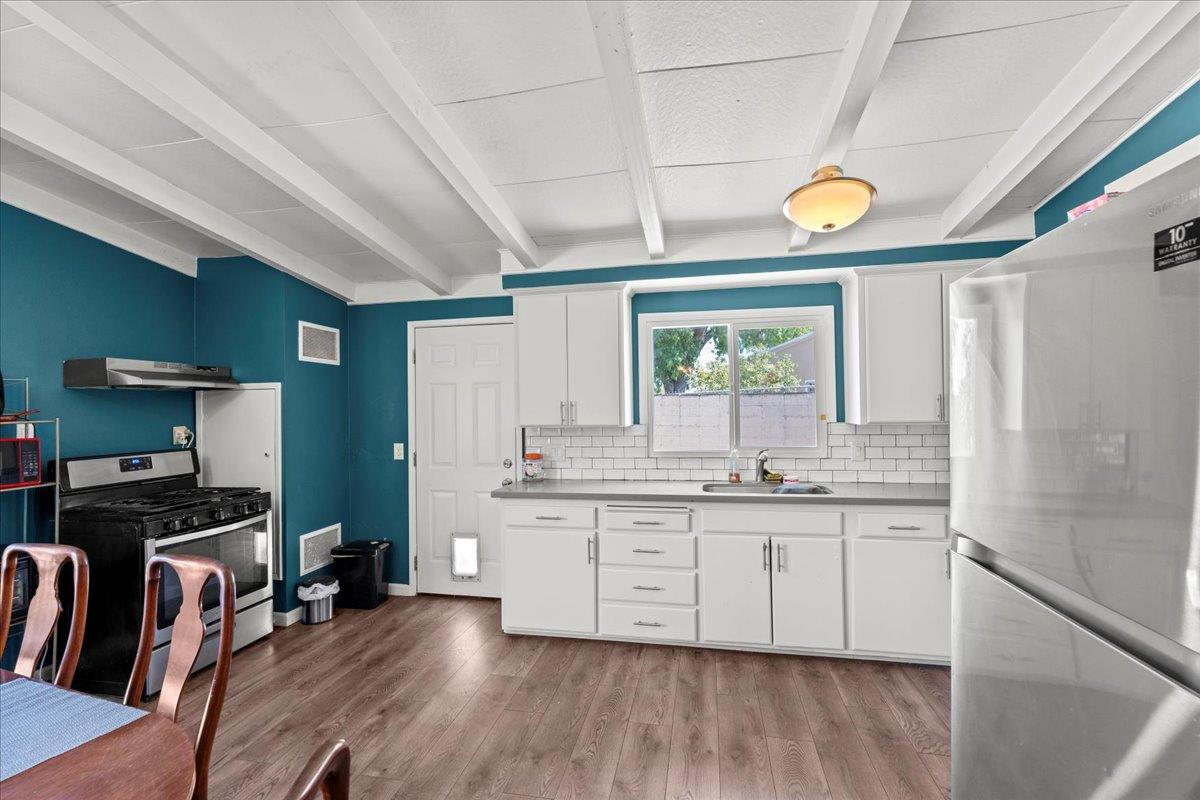 Detail Gallery Image 7 of 19 For 2507 Colorado Ave, Stockton,  CA 95206 - 3 Beds | 2 Baths