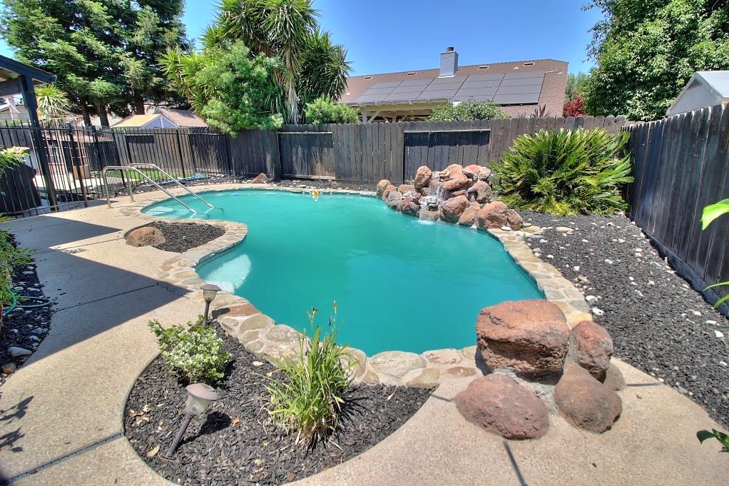 Detail Gallery Image 69 of 70 For 1518 Glenwood Ct, Escalon,  CA 95320 - 4 Beds | 3 Baths