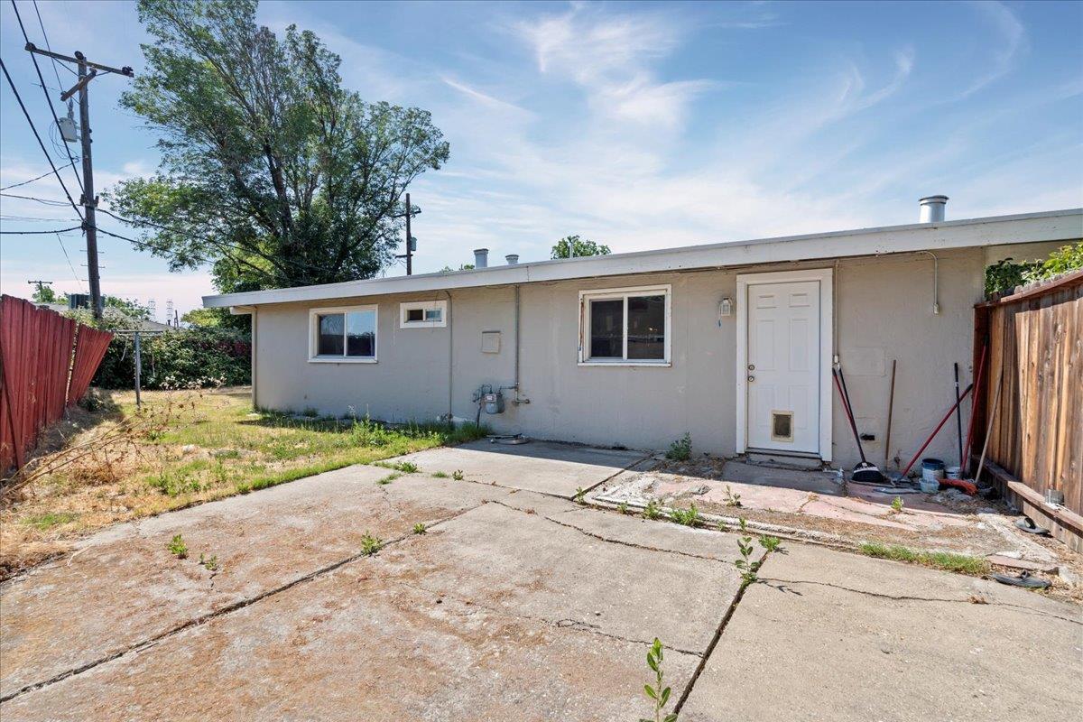 Detail Gallery Image 17 of 19 For 2507 Colorado Ave, Stockton,  CA 95206 - 3 Beds | 2 Baths