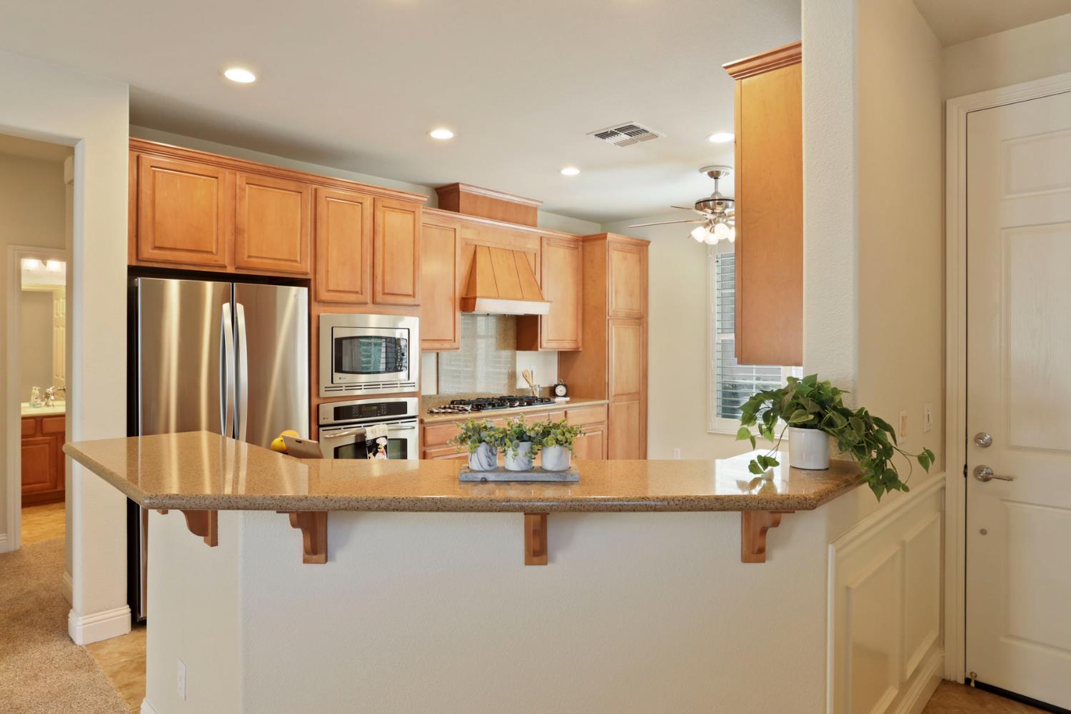 Detail Gallery Image 11 of 50 For 2375 Pepper Tree Ln, Manteca,  CA 95336 - 2 Beds | 2 Baths