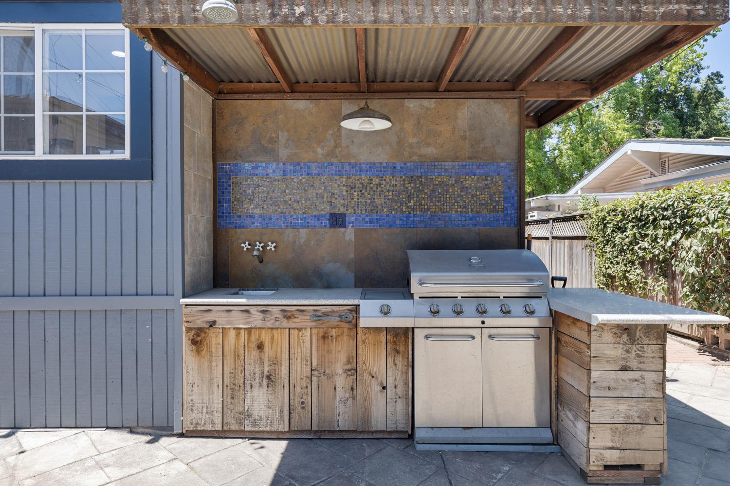 Detail Gallery Image 61 of 62 For 1744 N Hunter St, Stockton,  CA 95204 - 4 Beds | 4 Baths
