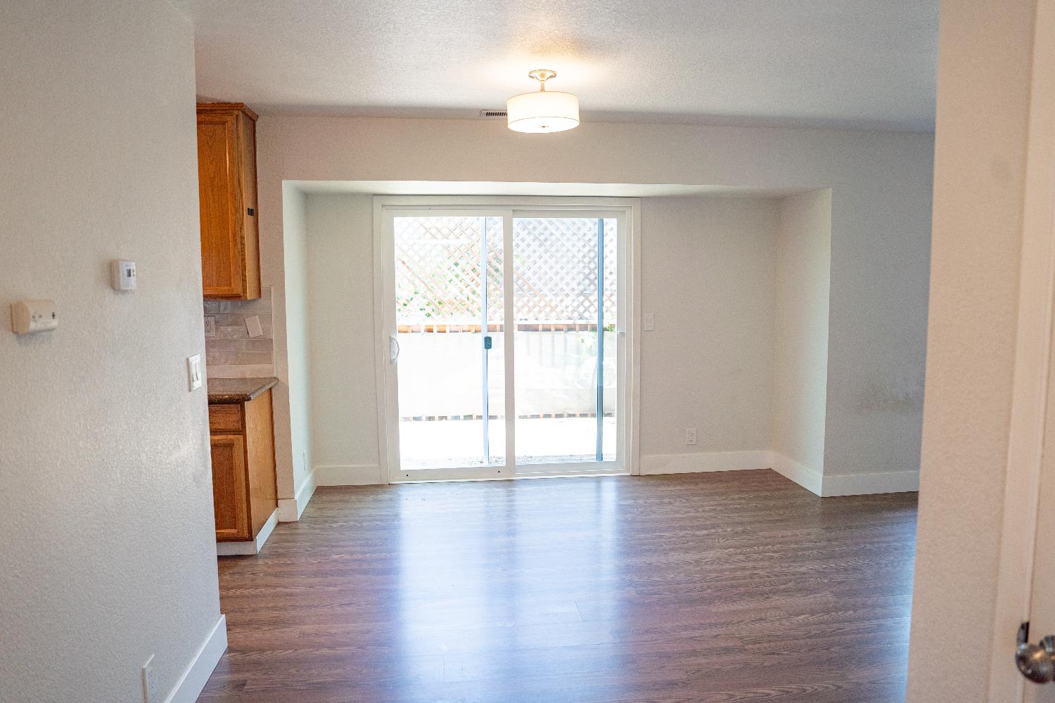 Detail Gallery Image 22 of 45 For 33 Deer St #7,  Salinas,  CA 93906 - 3 Beds | 2/1 Baths