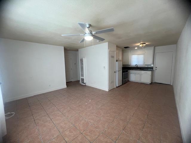 Detail Gallery Image 3 of 9 For 1962 Grand Ave, Sacramento,  CA 95838 - – Beds | – Baths