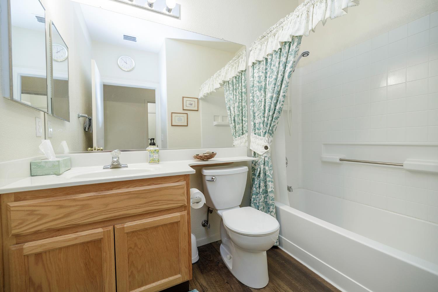 Detail Gallery Image 17 of 33 For 2040 Spring Valley Dr, Turlock,  CA 95382 - 2 Beds | 2 Baths
