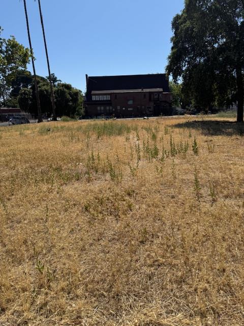 Detail Gallery Image 2 of 8 For 233 E Acacia St, Stockton,  CA 95202 - – Beds | – Baths