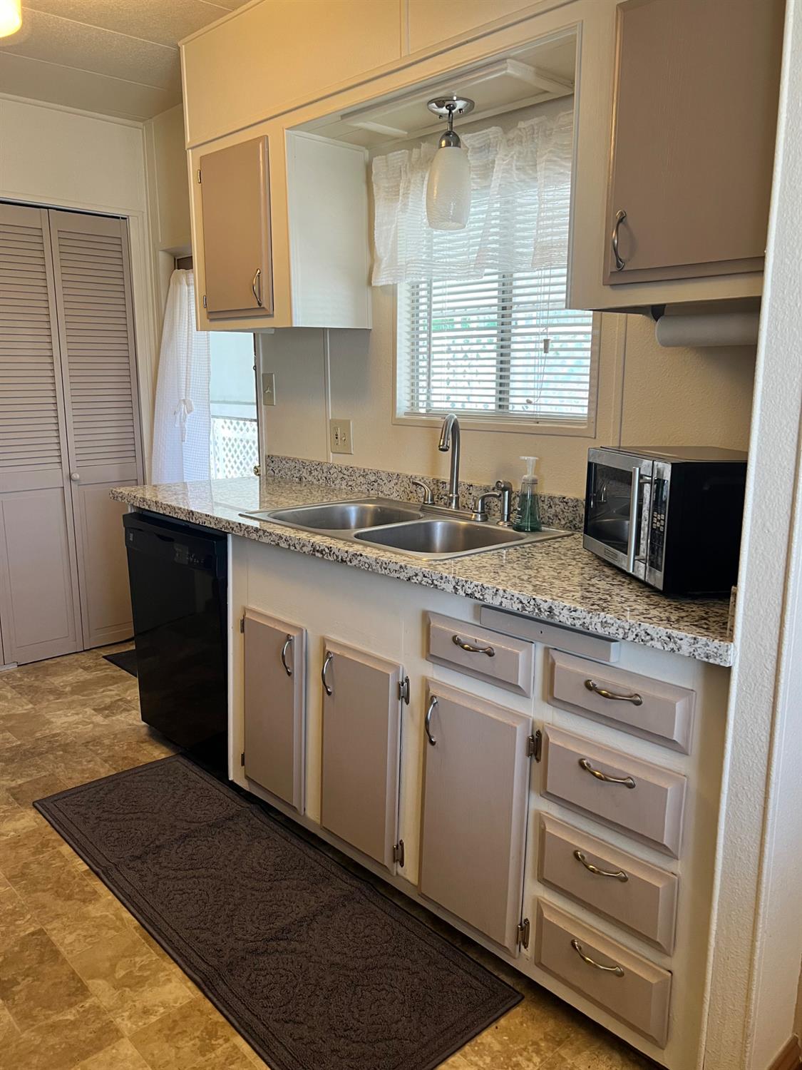 Detail Gallery Image 13 of 37 For 3904 Moana 24, Modesto,  CA 95355 - 2 Beds | 2 Baths