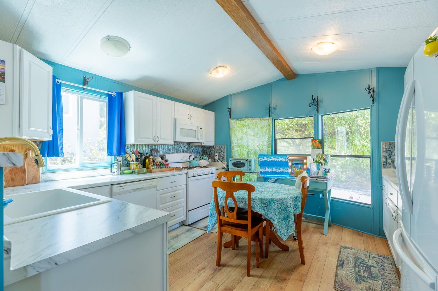 Detail Gallery Image 3 of 12 For 1605 Grass Valley Hwy 54, Auburn,  CA 95603 - 2 Beds | 1 Baths