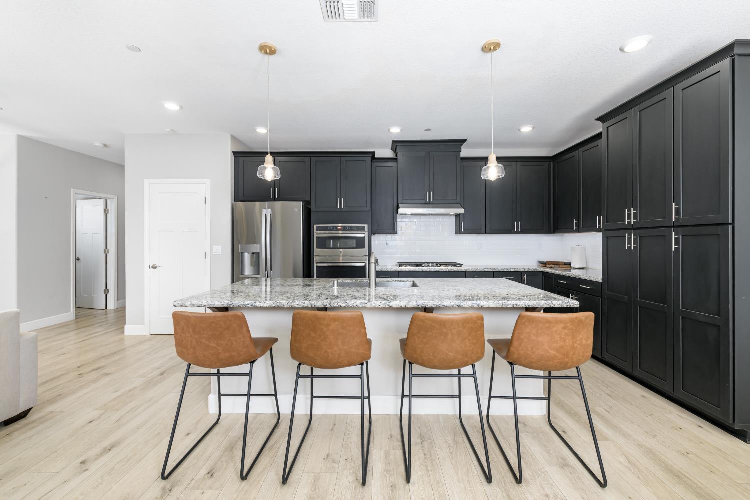 Detail Gallery Image 7 of 26 For 1522 Harry Lorenzo Ave, Woodland,  CA 95776 - 3 Beds | 2/1 Baths