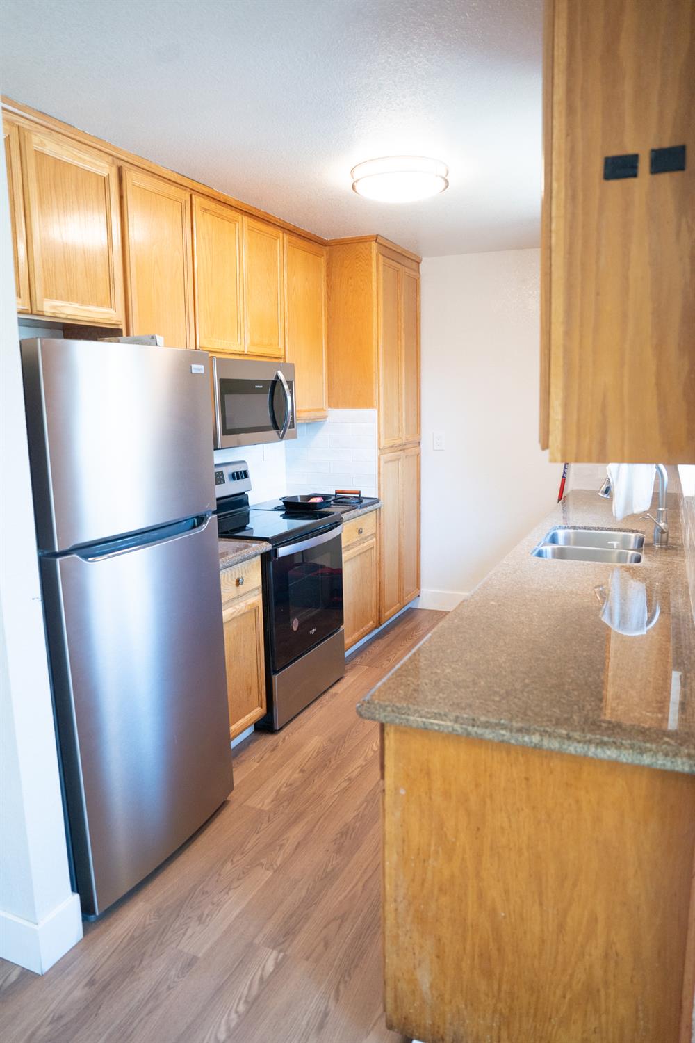 Detail Gallery Image 28 of 45 For 33 Deer St #7,  Salinas,  CA 93906 - 3 Beds | 2/1 Baths