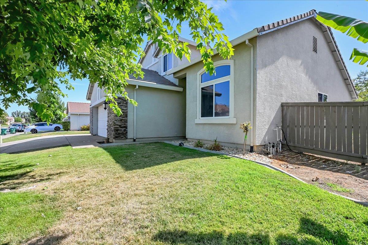 Detail Gallery Image 4 of 38 For 1860 Nevada St, Gridley,  CA 95948 - 4 Beds | 3 Baths