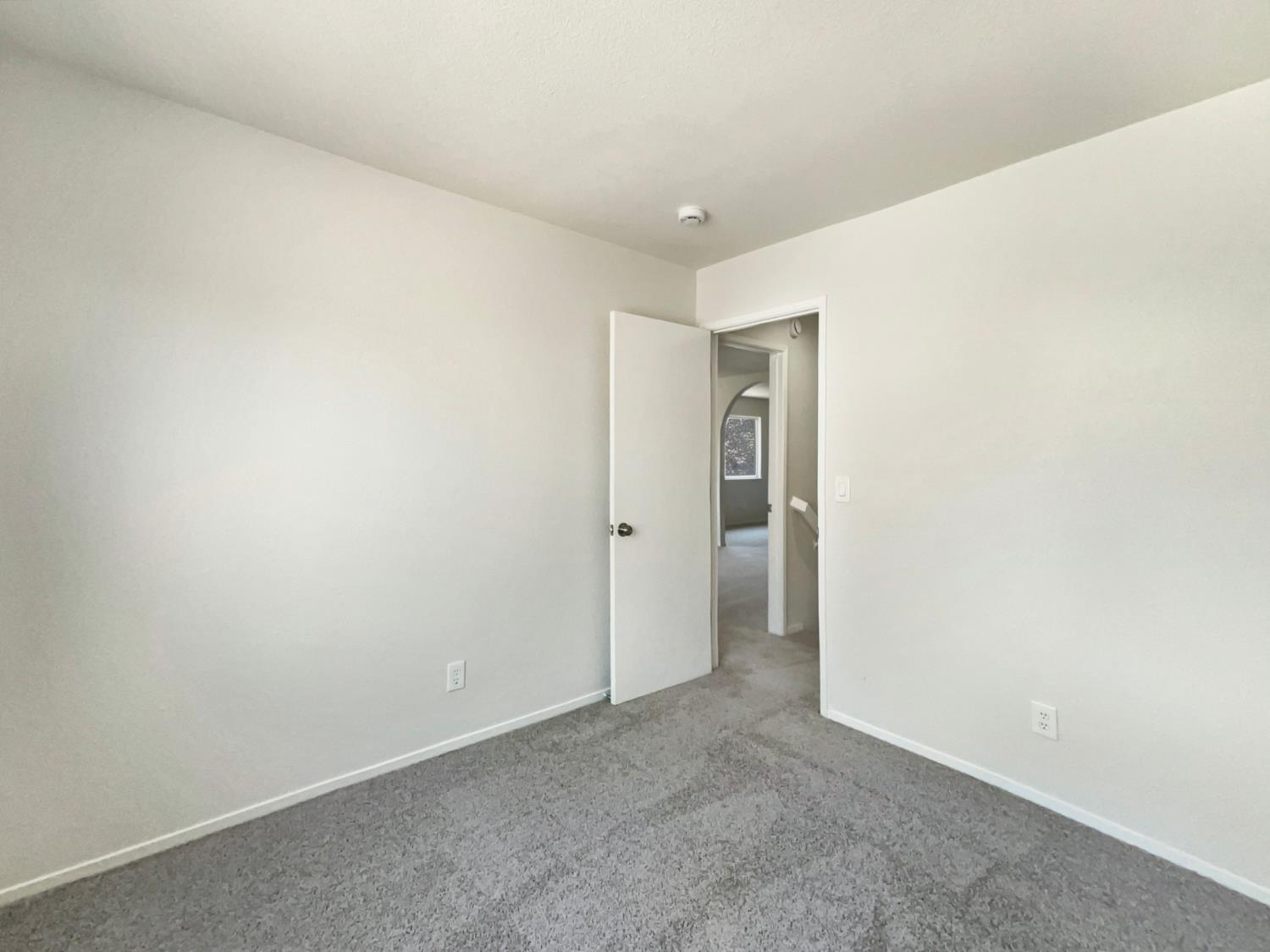 Detail Gallery Image 32 of 38 For 2291 Hamstead Ln, Yuba City,  CA 95991 - 4 Beds | 2/1 Baths