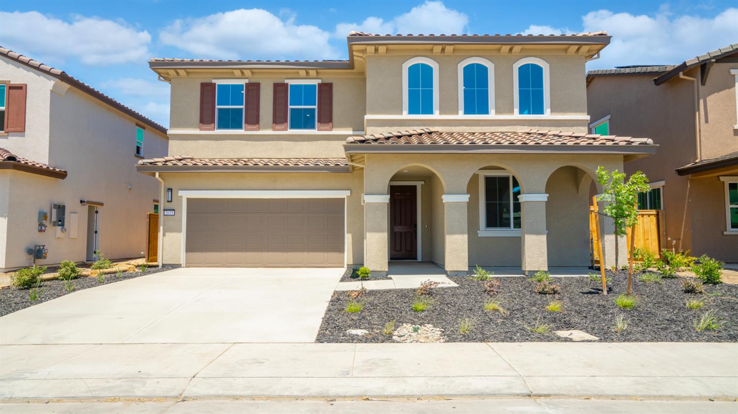 Detail Gallery Image 2 of 43 For 2639 Hamilton Dr, Lodi,  CA 95242 - 4 Beds | 3 Baths