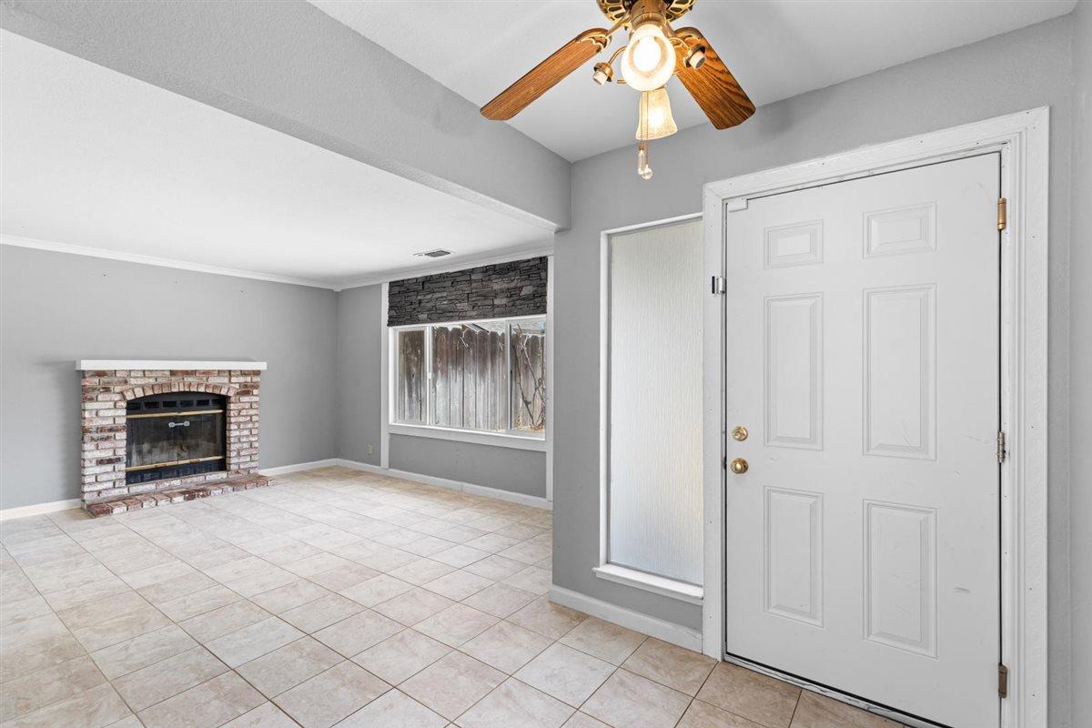 Detail Gallery Image 9 of 44 For 1805 Stone Cress, Ceres,  CA 95307 - 3 Beds | 2 Baths