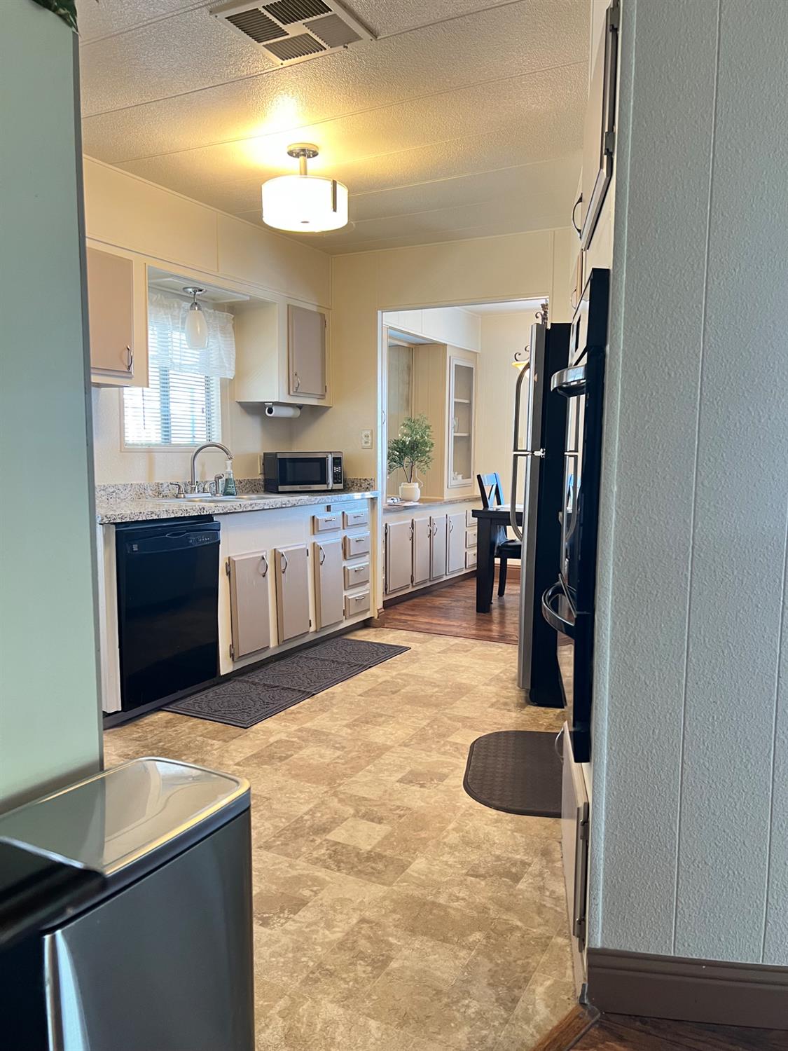 Detail Gallery Image 18 of 37 For 3904 Moana 24, Modesto,  CA 95355 - 2 Beds | 2 Baths
