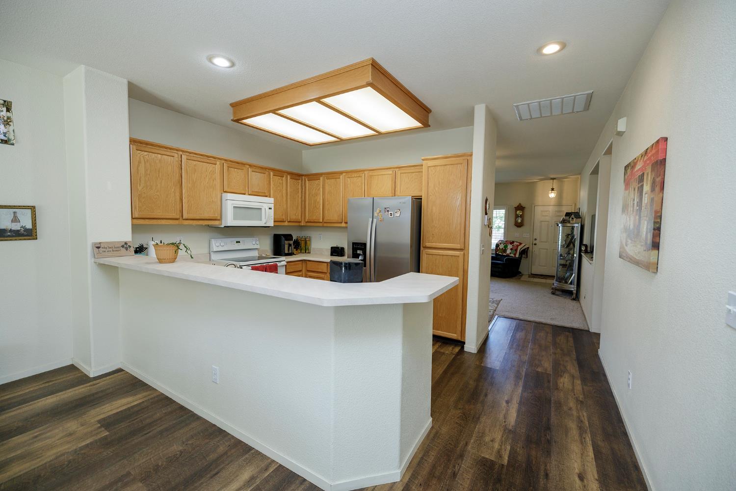 Detail Gallery Image 6 of 33 For 2040 Spring Valley Dr, Turlock,  CA 95382 - 2 Beds | 2 Baths