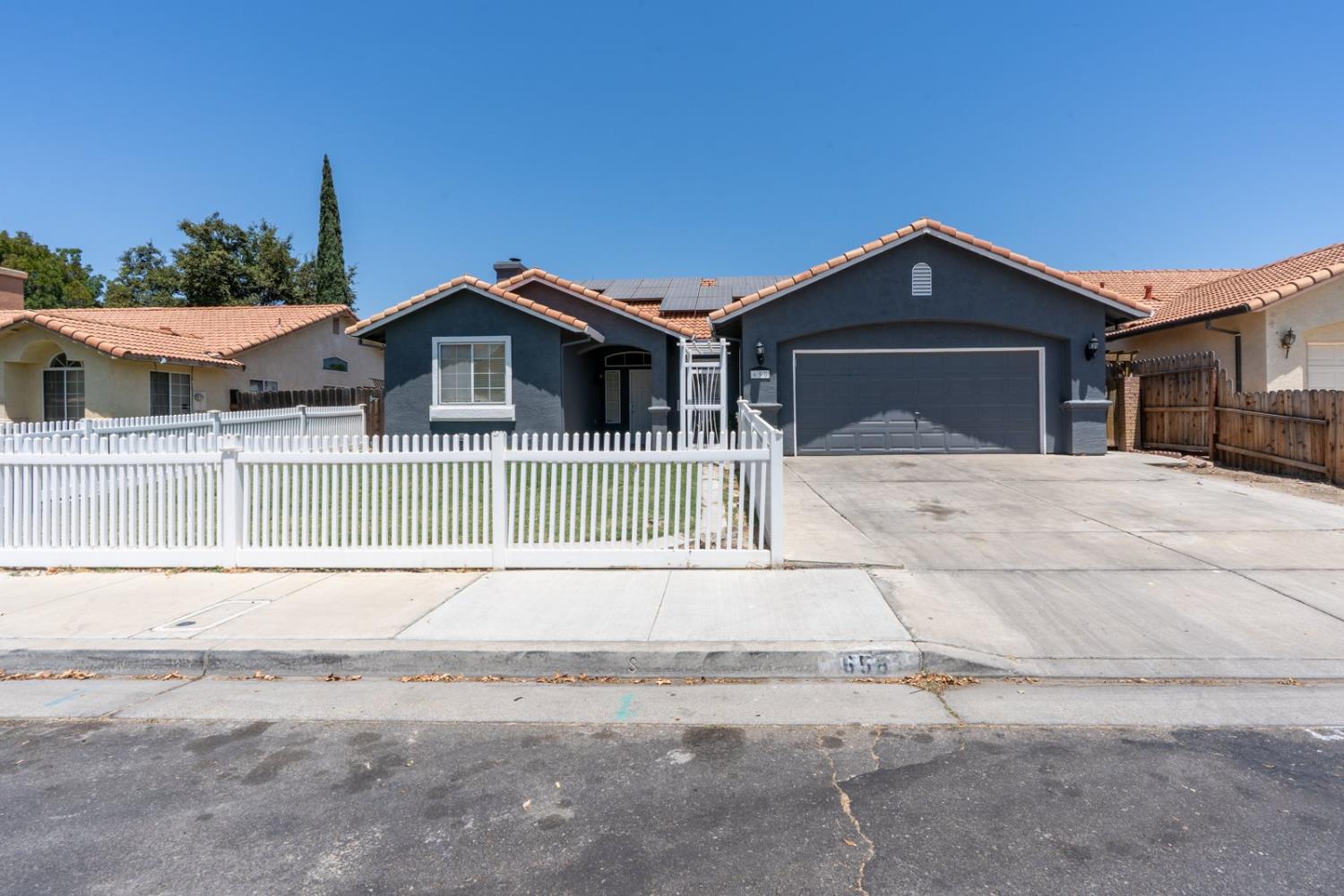 Detail Gallery Image 4 of 46 For 658 Tusky Ave, Los Banos,  CA 93635 - 3 Beds | 2 Baths