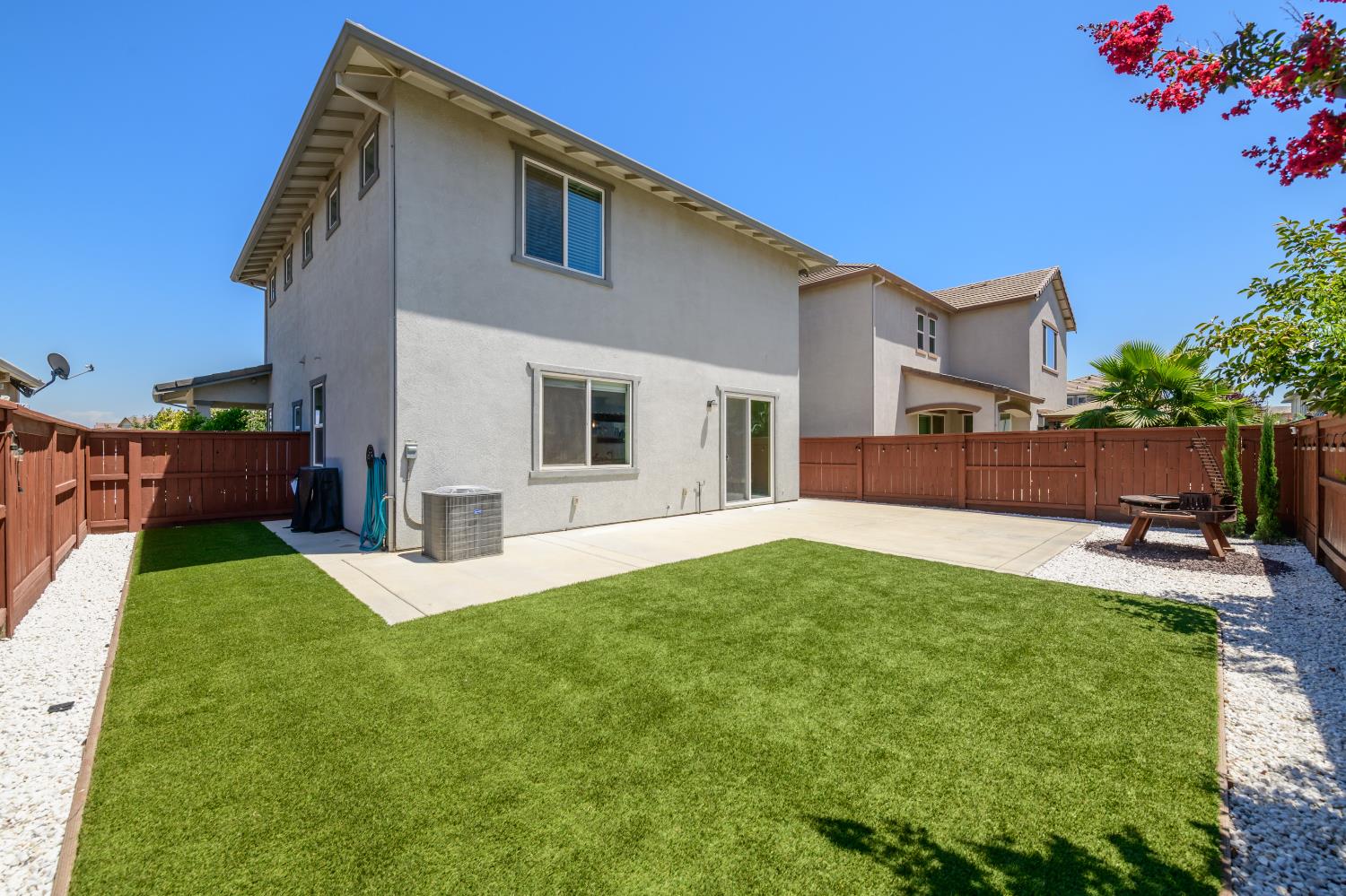 Detail Gallery Image 21 of 26 For 1522 Harry Lorenzo Ave, Woodland,  CA 95776 - 3 Beds | 2/1 Baths