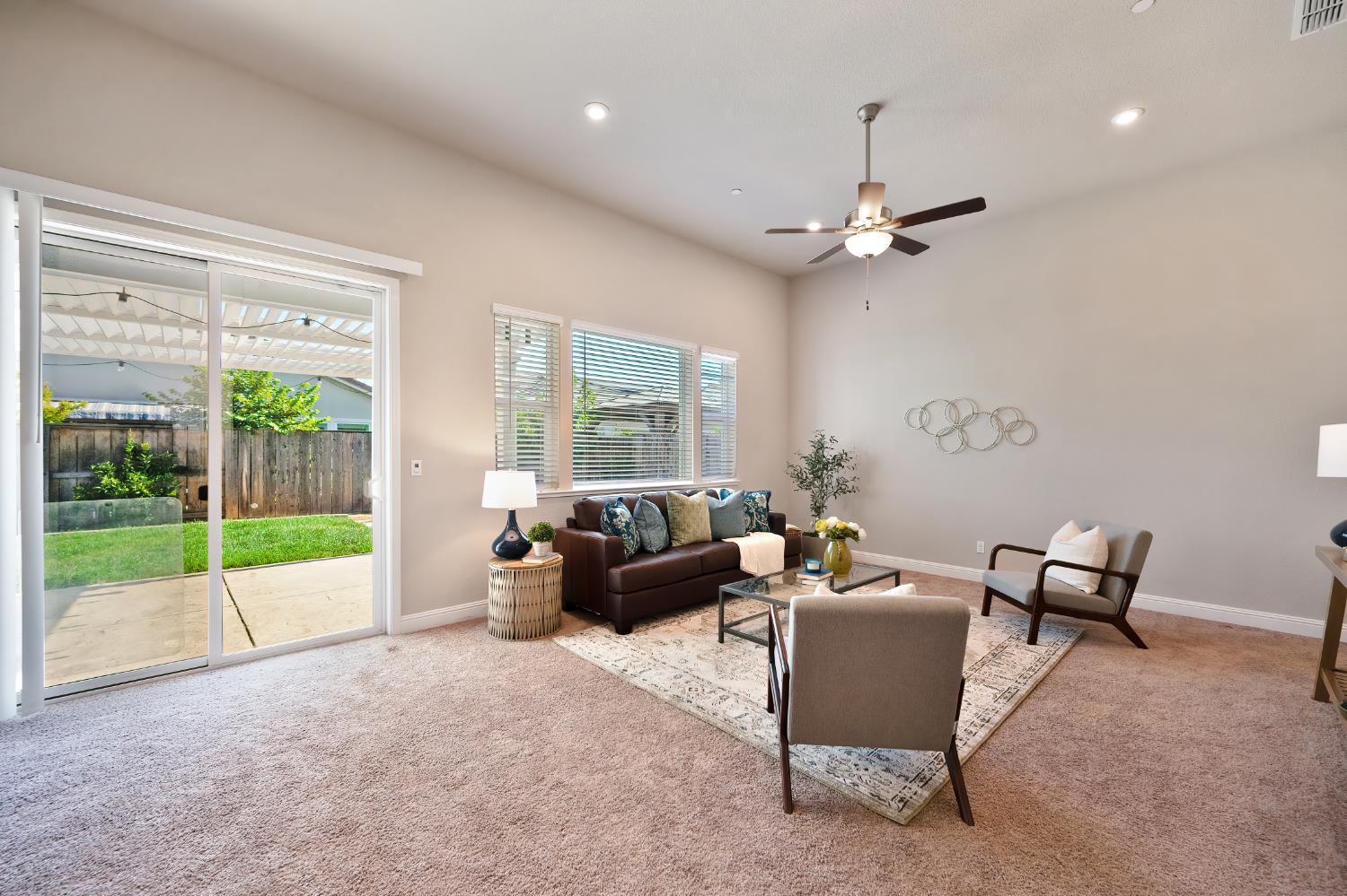Detail Gallery Image 30 of 70 For 3021 Violet St #172,  Lodi,  CA 95242 - 5 Beds | 3 Baths