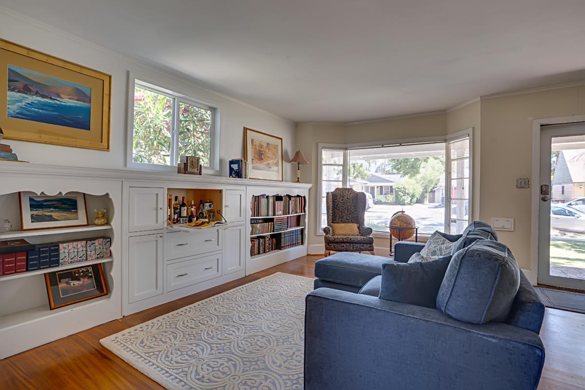 Detail Gallery Image 4 of 38 For 1705 Lucerne Ave, Stockton,  CA 95203 - 3 Beds | 2 Baths