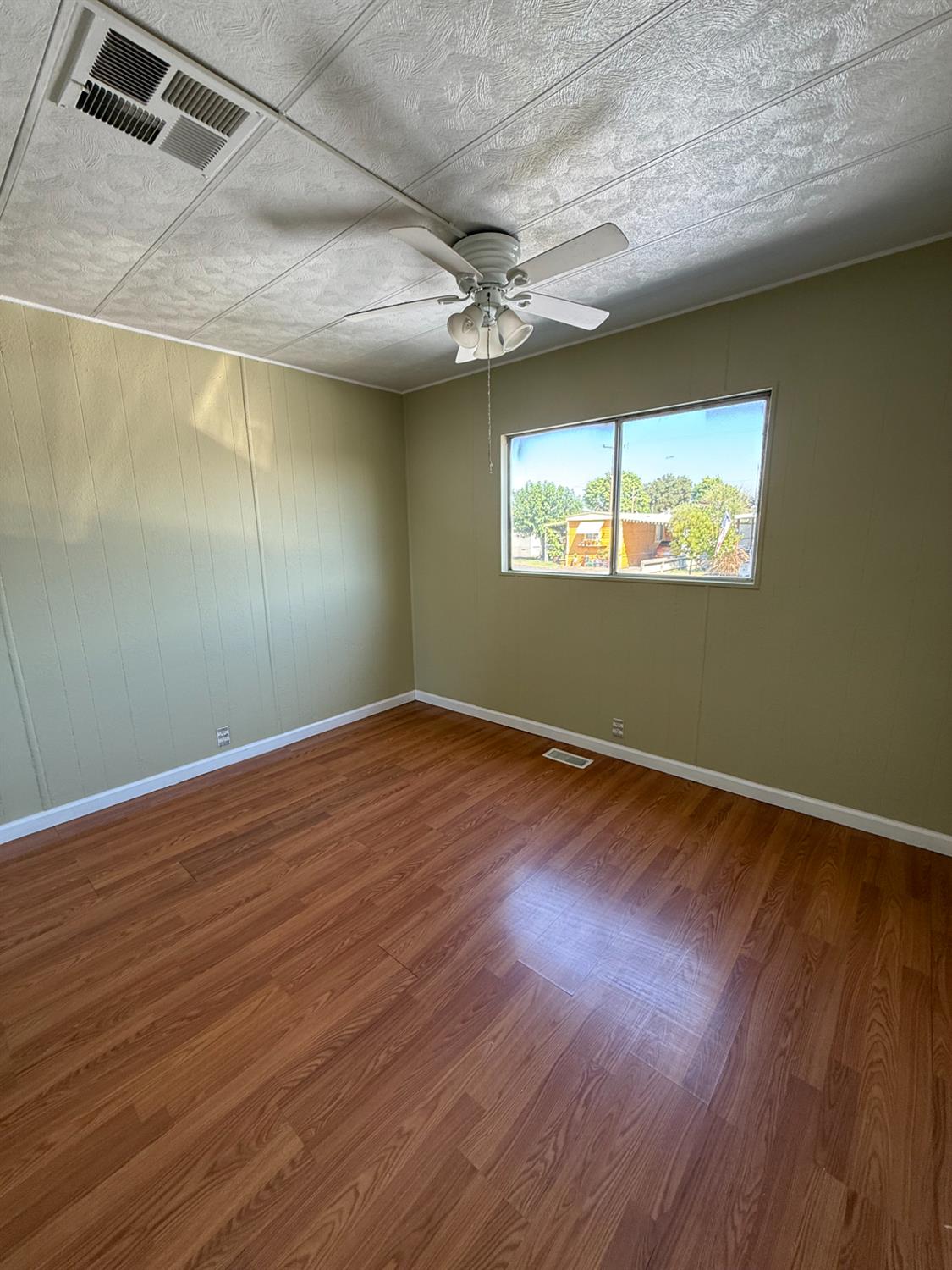 Detail Gallery Image 14 of 18 For 2151 E Pacheco Blvd 83, Los Banos,  CA 93635 - 3 Beds | 2 Baths