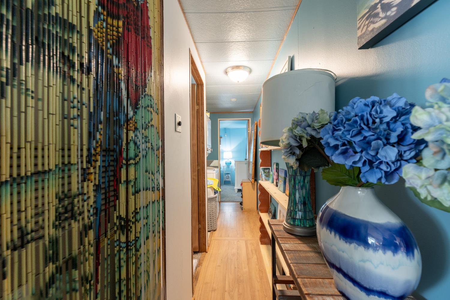 Detail Gallery Image 9 of 12 For 1605 Grass Valley Hwy 54, Auburn,  CA 95603 - 2 Beds | 1 Baths