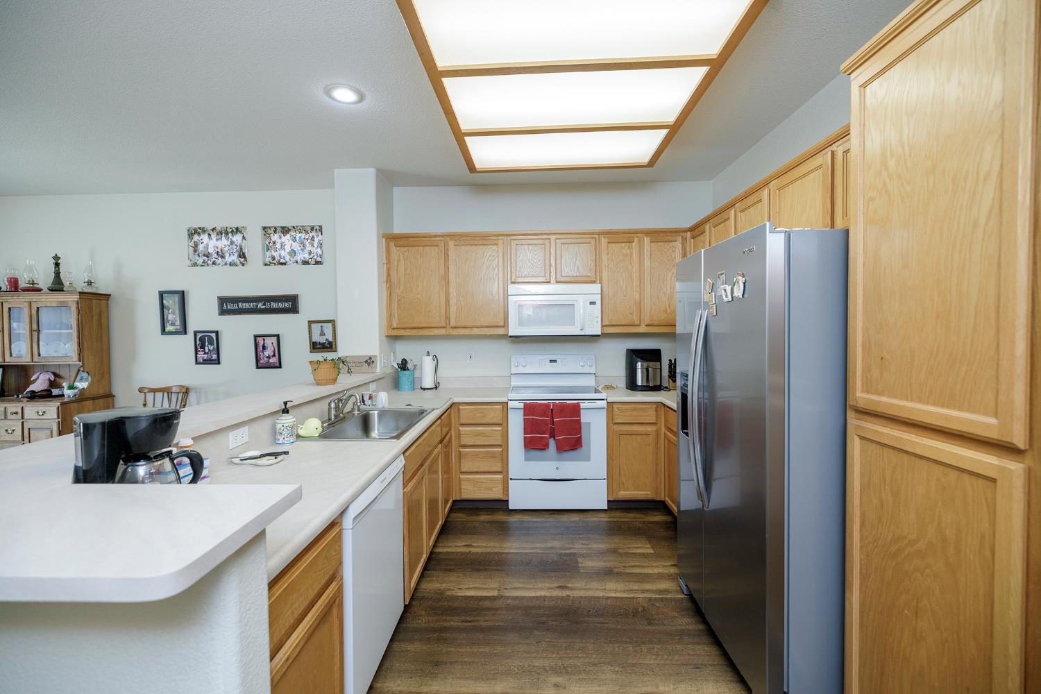 Detail Gallery Image 7 of 33 For 2040 Spring Valley Dr, Turlock,  CA 95382 - 2 Beds | 2 Baths