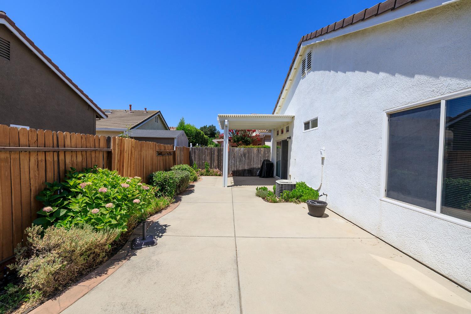 Detail Gallery Image 24 of 33 For 2040 Spring Valley Dr, Turlock,  CA 95382 - 2 Beds | 2 Baths