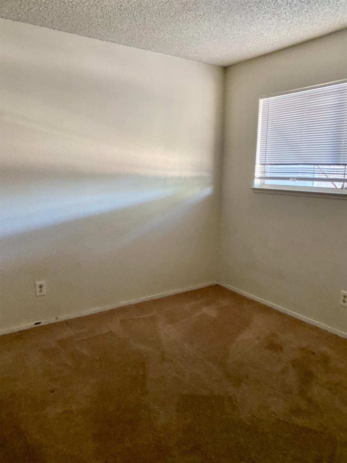 Detail Gallery Image 7 of 15 For 300 Brimmer Rd, Merced,  CA 95341 - 4 Beds | 2 Baths