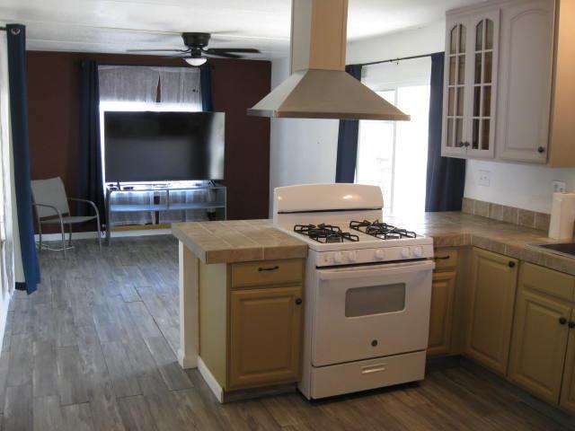 Detail Gallery Image 6 of 20 For 4024 W Barnhart Rd 3, Turlock,  CA 95382 - 2 Beds | 1 Baths