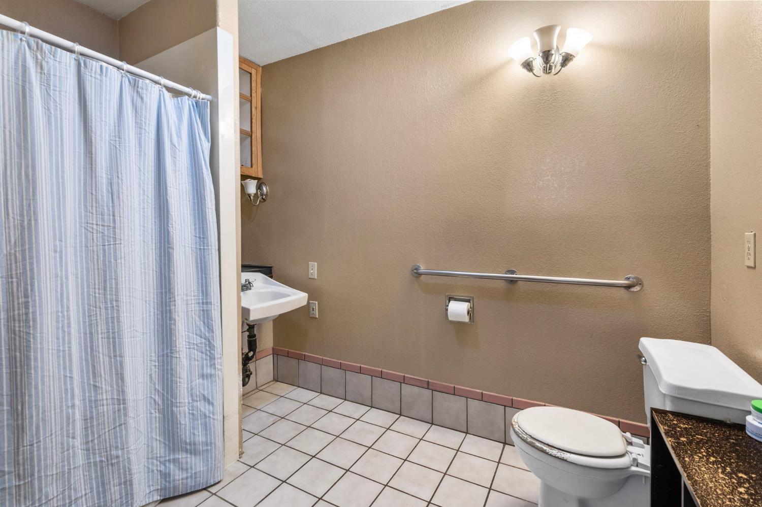 Detail Gallery Image 63 of 81 For 3101 River Rd, Vernalis,  CA 95385 - 5 Beds | 3 Baths