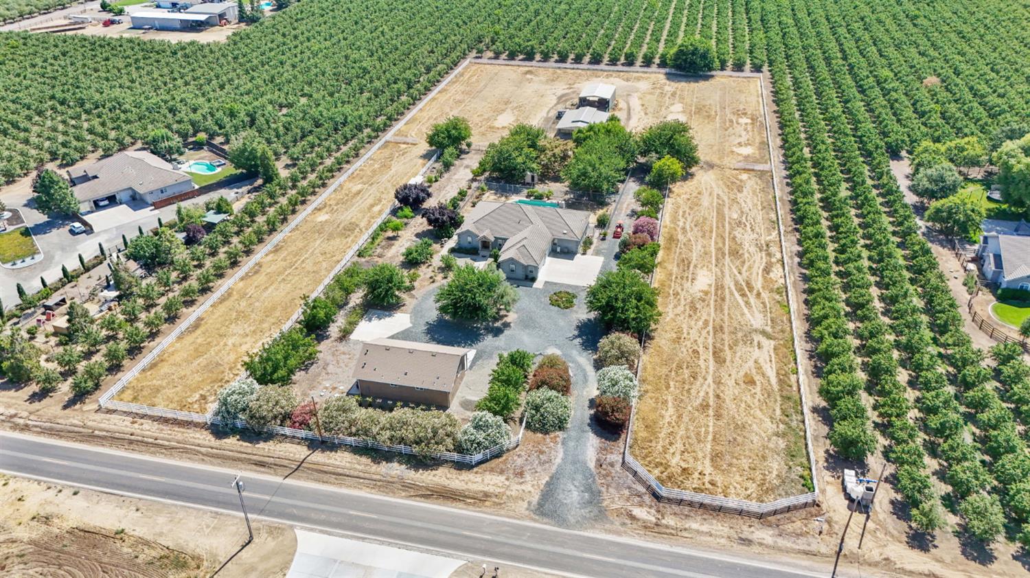 Detail Gallery Image 2 of 83 For 18413 Sycamore Ave, Patterson,  CA 95363 - 4 Beds | 3/1 Baths