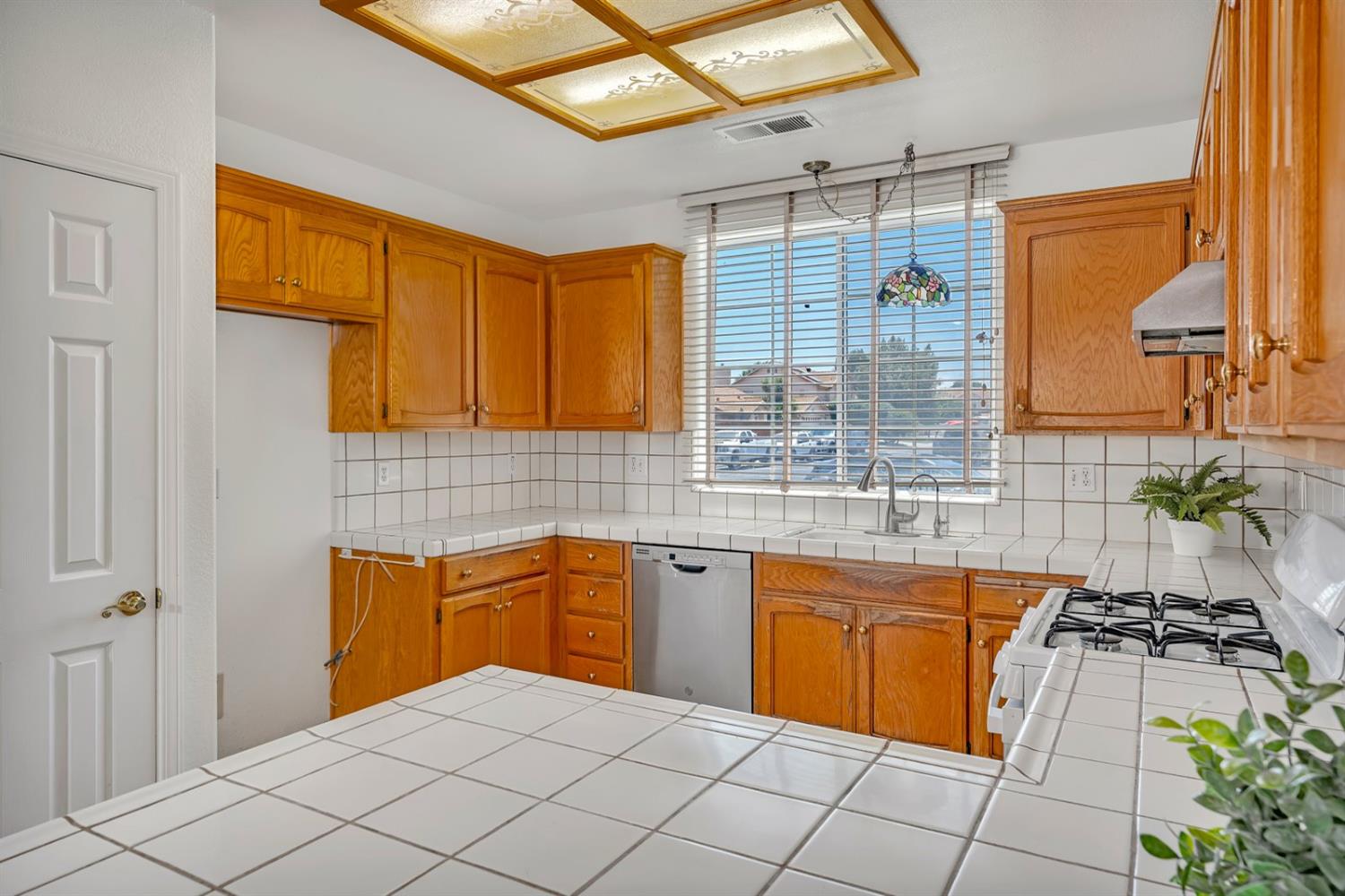 Detail Gallery Image 18 of 46 For 658 Tusky Ave, Los Banos,  CA 93635 - 3 Beds | 2 Baths