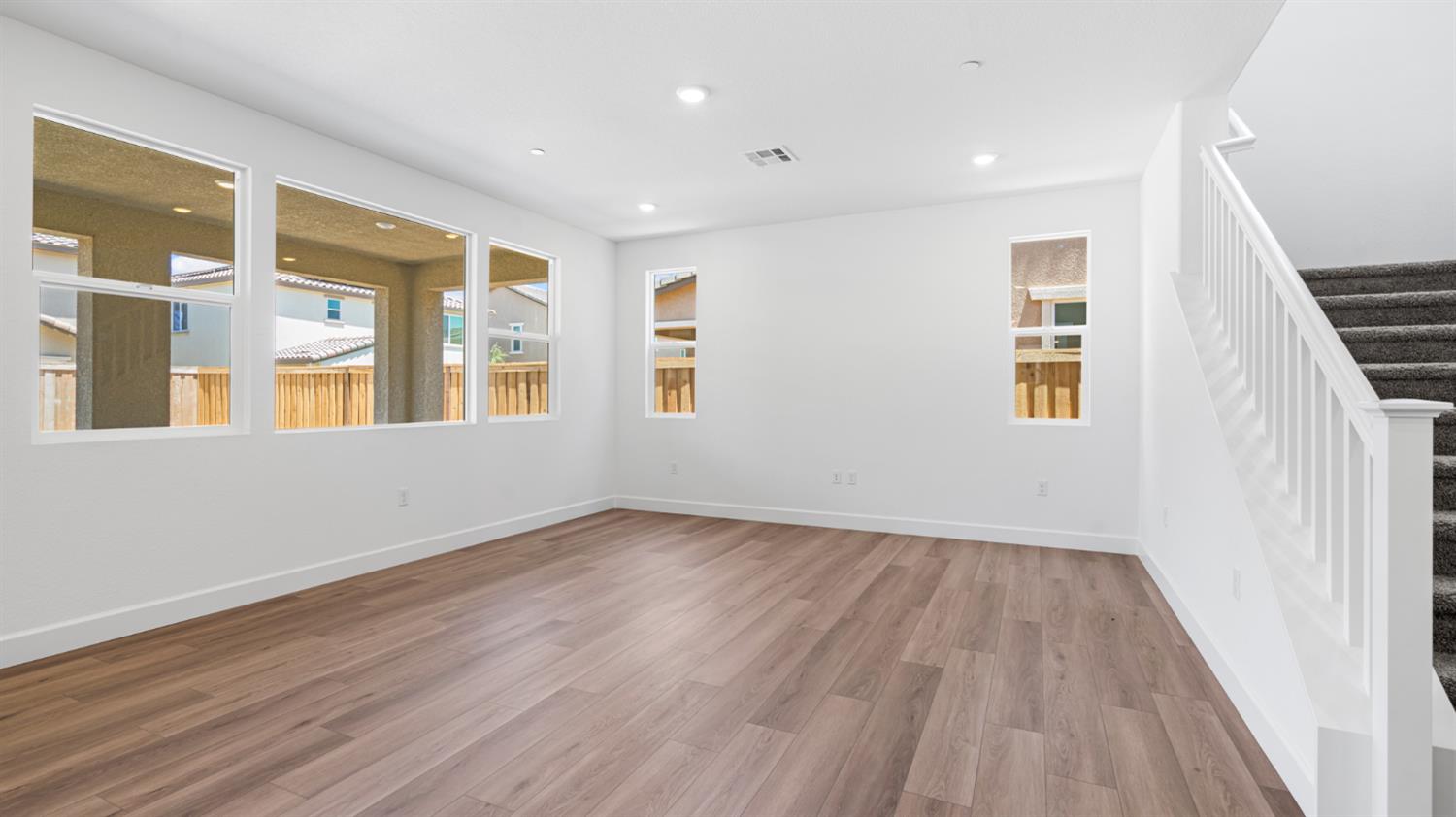 Detail Gallery Image 8 of 43 For 2639 Hamilton Dr, Lodi,  CA 95242 - 4 Beds | 3 Baths