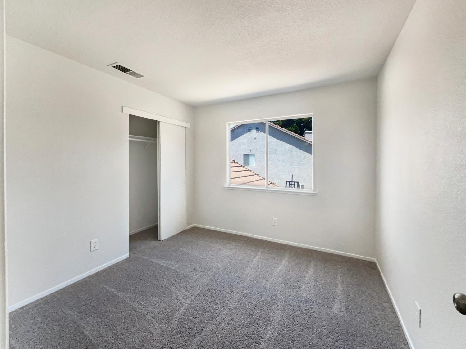 Detail Gallery Image 31 of 38 For 2291 Hamstead Ln, Yuba City,  CA 95991 - 4 Beds | 2/1 Baths