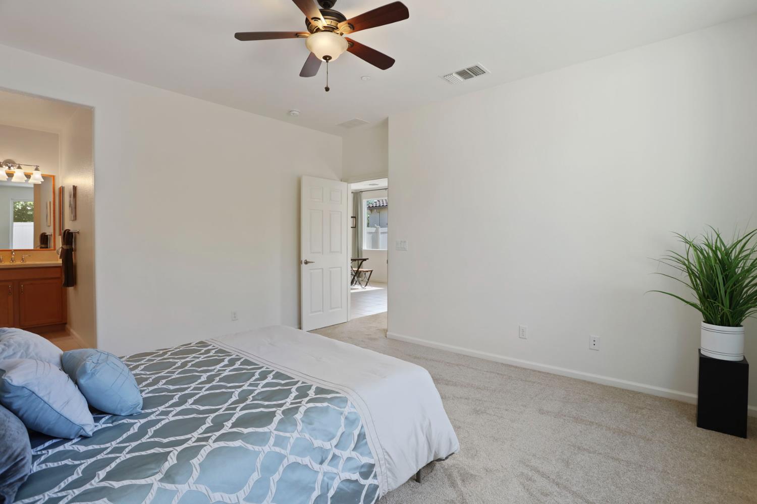 Detail Gallery Image 25 of 40 For 1266 Shady Pines, Manteca,  CA 95336 - 3 Beds | 2 Baths