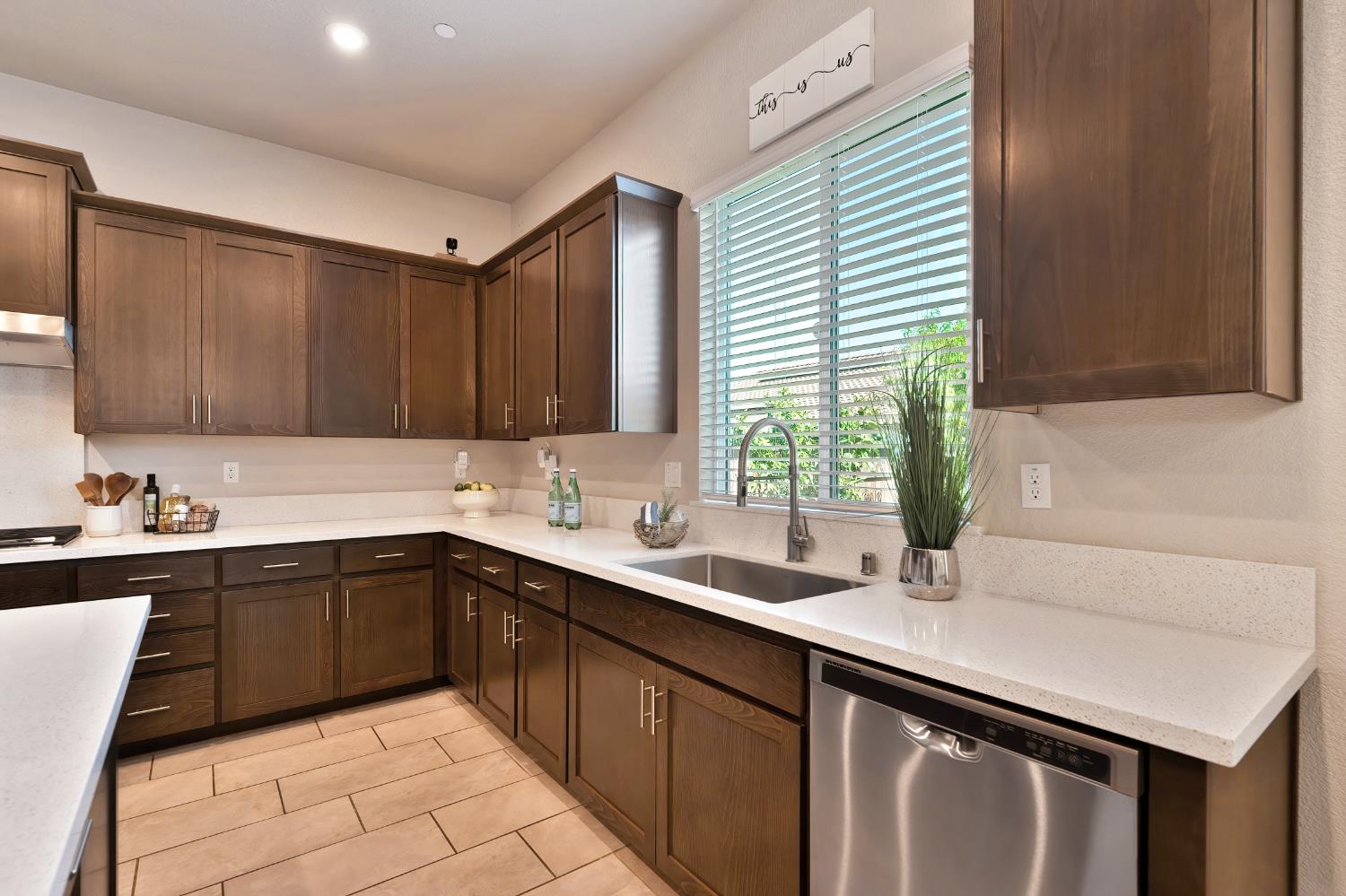 Detail Gallery Image 29 of 70 For 3021 Violet St #172,  Lodi,  CA 95242 - 5 Beds | 3 Baths