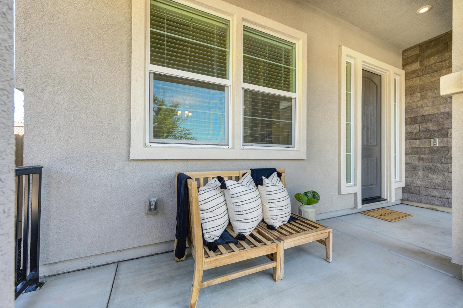 Detail Gallery Image 8 of 70 For 3021 Violet St #172,  Lodi,  CA 95242 - 5 Beds | 3 Baths