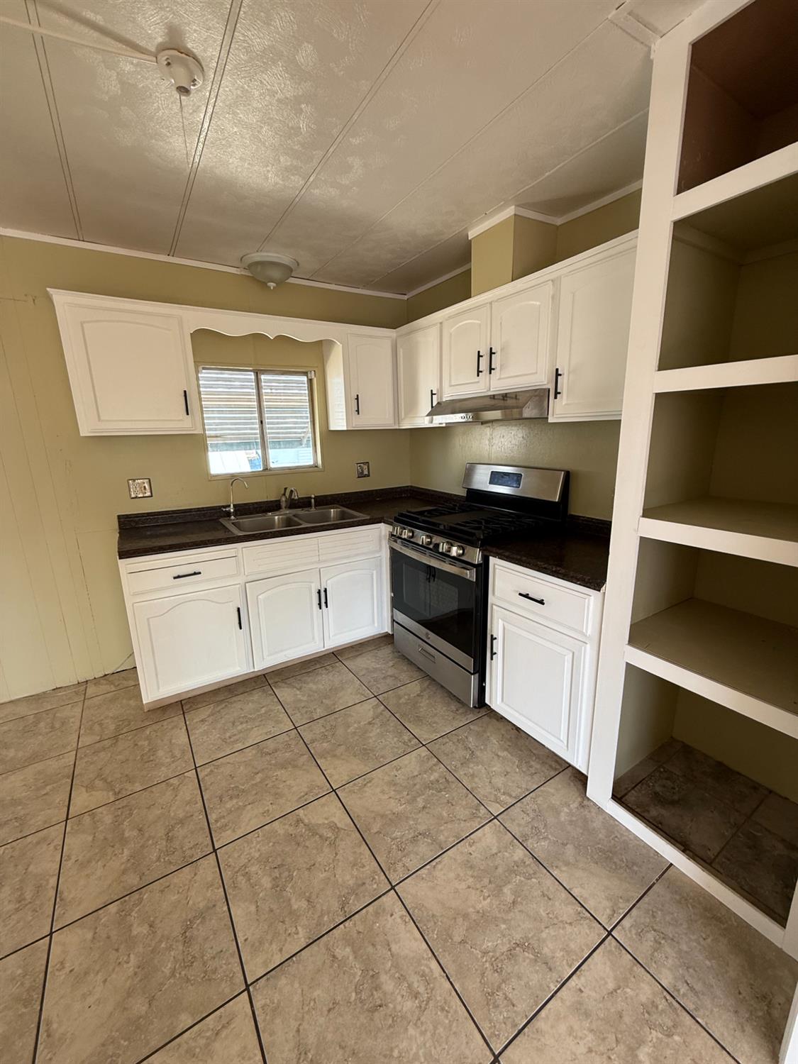 Detail Gallery Image 3 of 18 For 2151 E Pacheco Blvd 83, Los Banos,  CA 93635 - 3 Beds | 2 Baths