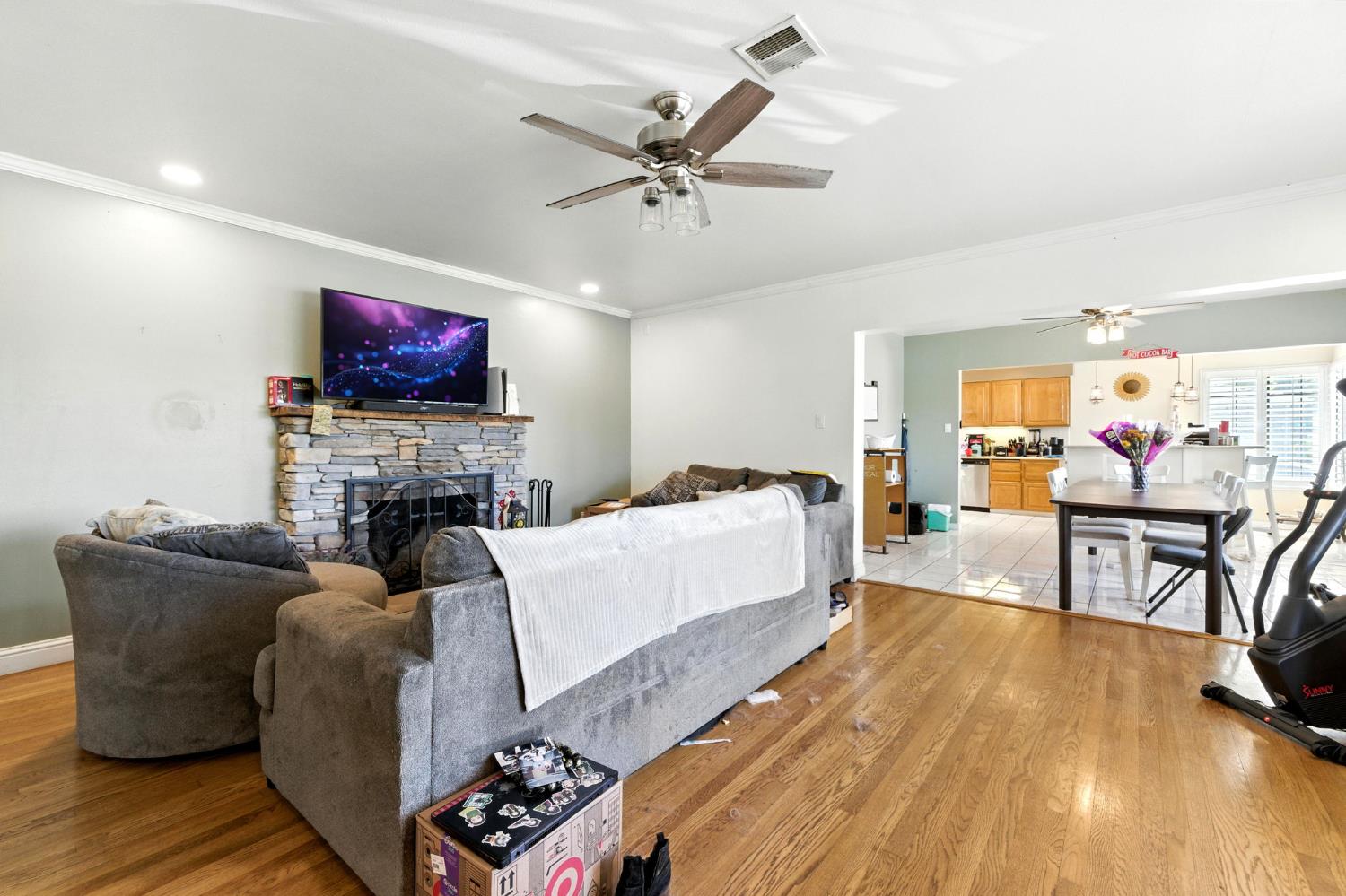 Detail Gallery Image 6 of 35 For 109 Gibson Rd, Woodland,  CA 95695 - 3 Beds | 2 Baths