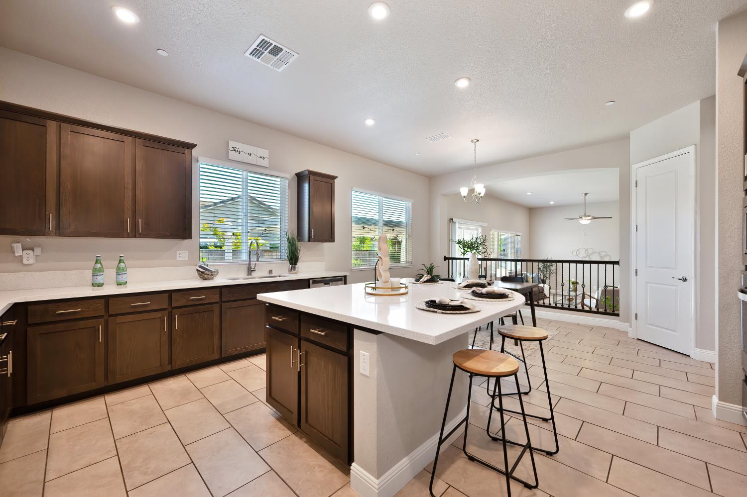 Detail Gallery Image 24 of 70 For 3021 Violet St #172,  Lodi,  CA 95242 - 5 Beds | 3 Baths